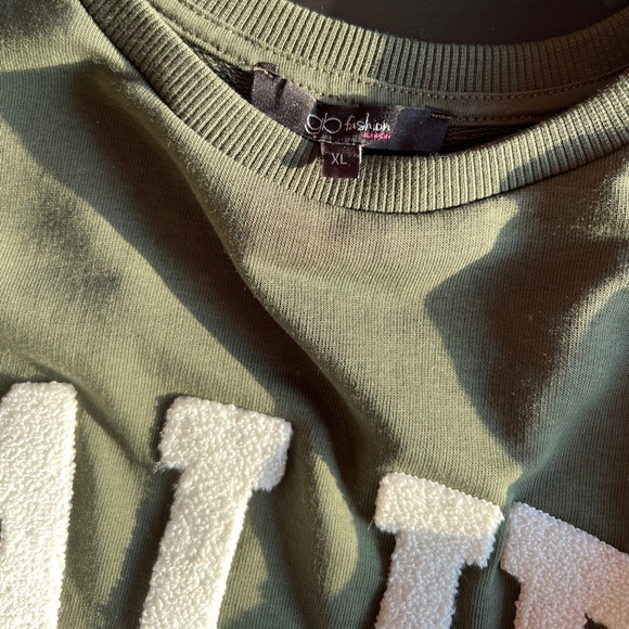 sweater bundle - Picture 2 of 3